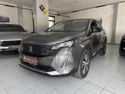 Usata Peugeot 3008 Allure 132 CV (97 kW) 2022 Grigio SUV