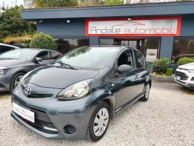 Occasion Toyota Aygo Connect Style 68 ch (50 kW) 2014 Gris Citadine