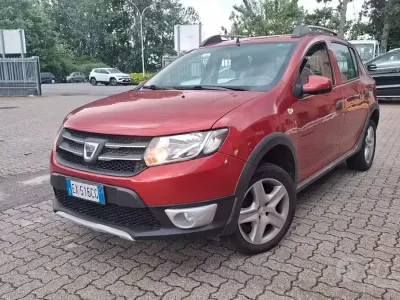 Gebraucht Dacia Sandero Stepway 90 PS (66 kW) 2014 Orange Limousine