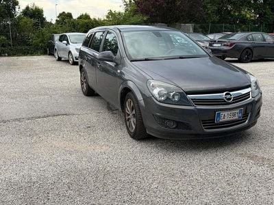 Usata Opel Astra Enjoy 115 CV (84 kW) 2009 Grigio Station wagon