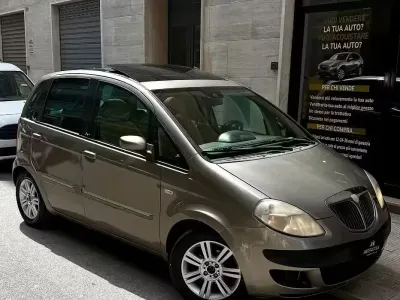 Brugt Lancia Musa 95 HK (69 kW) 2007 Gul MPV