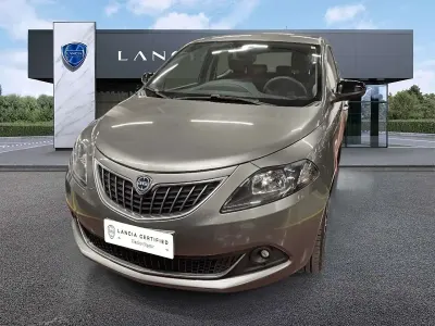 Usata Lancia Ypsilon Gold 69 CV (50 kW) 2023 Grigio Utilitaria
