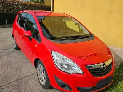 Usata Opel Meriva 120 CV (88 kW) 2012 Rosso Monovolume