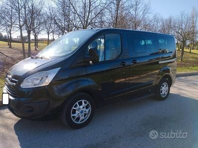 Begagnad Ford Tourneo Titanium 2015 Svart Minibuss