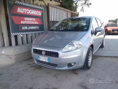 Usata Fiat Grande Punto Dynamic 90 CV (66 kW) 2008 Blu Utilitaria