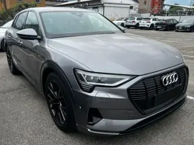 Usata Audi e-tron S-Line 300 kW (408 CV) 2022 Nero SUV