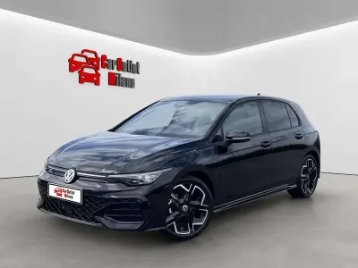 Nuova VW Golf VIII R-line 150 CV (110 kW) 2026 Grenadill black Berlina