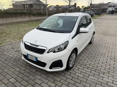 Occasion Peugeot 108 Access 70 ch (51 kW) 2017 Blanc Citadine