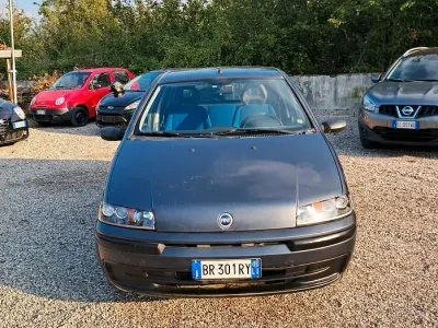 Usata Fiat Punto 60 CV (44 kW) 2001 Grigio Utilitaria