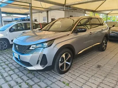 Usata Peugeot 5008 GT 131 CV (96 kW) 2023 Grigio SUV
