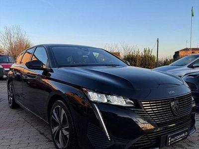 Gebraucht Peugeot 308 Allure 131 PS (96 kW) 2023 Schwarz Kombi
