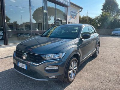 Usata VW T-Roc Style 115 CV (84 kW) 2020 Grigio SUV