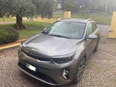 Usata Kia Stonic Style 101 CV (74 kW) 2024 Grigio SUV