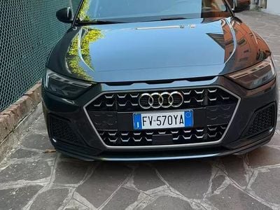 Usata Audi A1 116 CV (85 kW) 2019 Grigio SUV