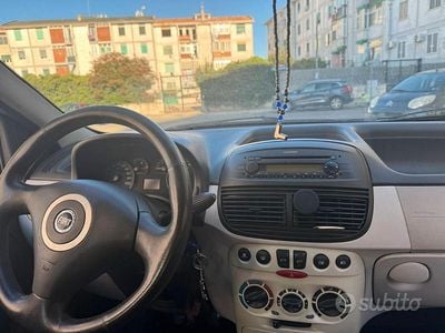 Usata Fiat Punto 60 CV (44 kW) 2006 Utilitaria