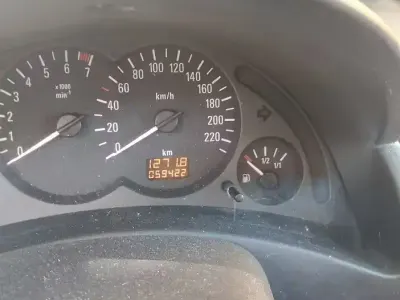 Usata Opel Corsa 58 CV (42 kW) 2003 Grigio Utilitaria