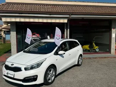 Usata Kia Ceed Sportswagon Active 110 CV (80 kW) 2016 Bianco Station wagon
