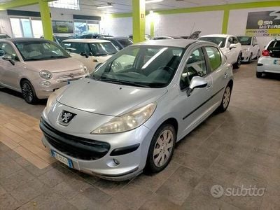 Usata Peugeot 207 90 CV (66 kW) 2006 Grigio Utilitaria