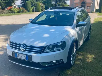 Usata VW Passat Alltrack 177 CV (130 kW) 2013 Bianco Station wagon