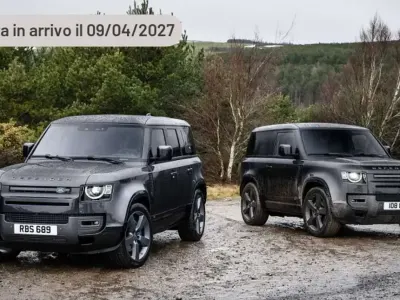 Nuova Land Rover Defender 351 CV (258 kW) 2025 Argento SUV