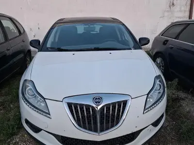 Usata Lancia Delta 150 CV (110 kW) 2009 Bianco Utilitaria