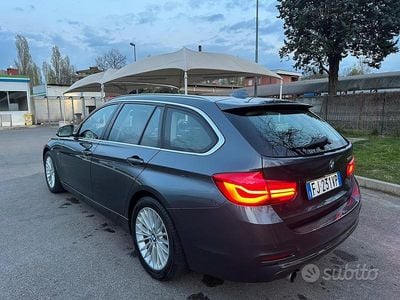 Usata BMW 318 Luxury Line 136 CV (100 kW) 2017 Grigio Station wagon
