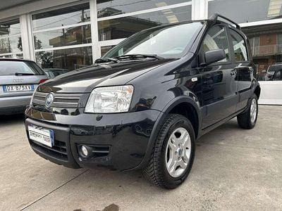Usata Fiat Panda 4x4 Climbing 60 CV (44 kW) 2005 Nero Utilitaria