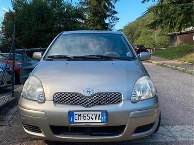 usata Toyota Yaris 1.0i 16V cat 3 porte '03