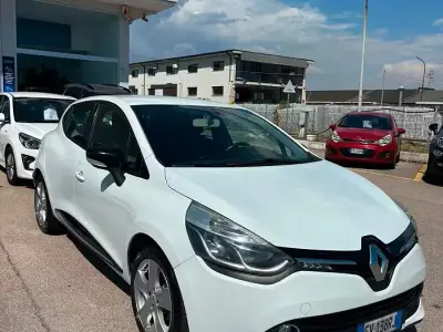 Usata Renault Clio IV 90 CV (66 kW) 2014 Bianco Berlina