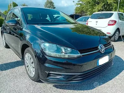 Begagnad VW Golf VII Trendline 90 HK (66 kW) 2017 Svart Sedan