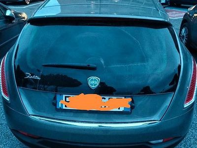 Usata Lancia Delta 120 CV (88 kW) 2011 Grigio Utilitaria