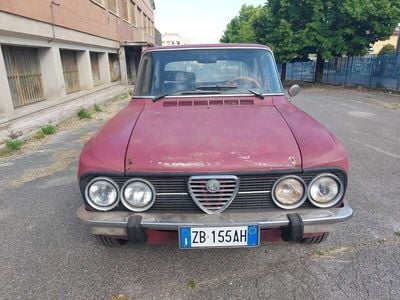 Usata Alfa Romeo Giulia Super 88 CV (64 kW) 1971 Rosso Berlina