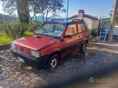 Usata Fiat Panda 4x4 50 CV (36 kW) 1987 Rosso Utilitaria