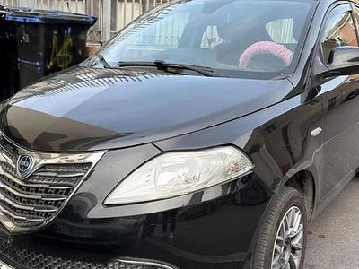 Usata Lancia Ypsilon 80 CV (58 kW) 2012 Nero Utilitaria