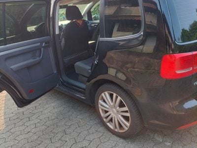 Usata VW Touran 102 CV (75 kW) 2013 Nero Monovolume