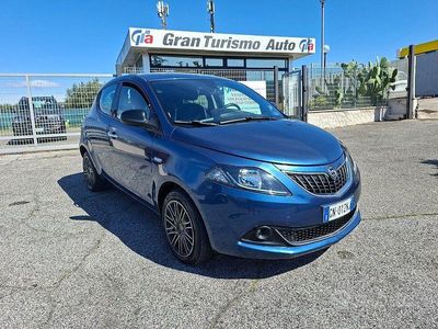 Usata Lancia Ypsilon Gold 70 CV (51 kW) 2023 Blu elegante Utilitaria