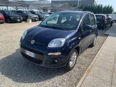Usata Fiat Panda Lounge 69 CV (50 kW) 2019 Bluazzurro Utilitaria