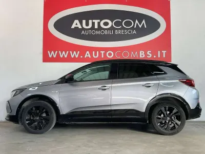 Usata Opel Grandland X GS Line 131 CV (96 kW) 2022 Argento SUV