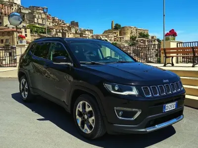 Usata Jeep Compass Limited 120 CV (88 kW) 2020 Nero SUV