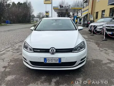 Käytetty VW Golf VII Trendline 110 HP (80 kW) 2016 Valkoinen Sedan