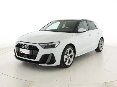 Usata Audi A1 Sportback S-Line 150 CV (110 kW) 2024 Bianco ghiaccio metallizzato nero mito metallizzato Utilitaria