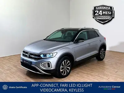 Usata VW T-Roc Style 110 CV (80 kW) 2023 Pyrit silver SUV