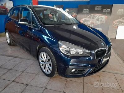 Usata BMW 218 Luxury Line 149 CV (109 kW) 2016 Blu Station wagon
