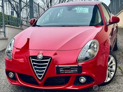 Usata Alfa Romeo Giulietta Distinctive 105 CV (77 kW) 2015 Rosso Utilitaria