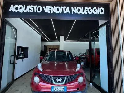 Usata Nissan Juke Tekna 110 CV (80 kW) 2011 Rosso SUV