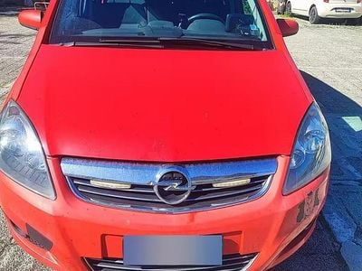 Usata Opel Zafira 150 CV (110 kW) 2009 Rosso Monovolume