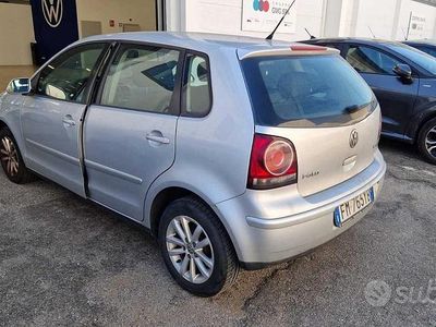 Usata VW Polo 75 CV (55 kW) 2004 Bianco Utilitaria