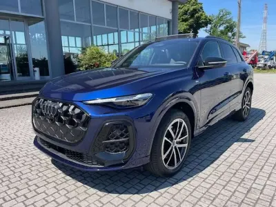 Nuova Audi Q5 S-Line 204 CV (150 kW) 2026 Blu navarra SUV