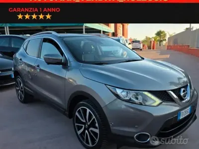 Usata Nissan Qashqai Tekna 131 CV (96 kW) 2015 Grigio SUV