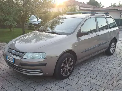 Usata Fiat Stilo Wagon 120 CV (88 kW) 2007 Marrone Station wagon